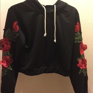 Black hooded crop top
